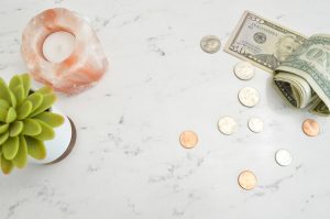 Photo "How do you use the internet to manage your budget?"