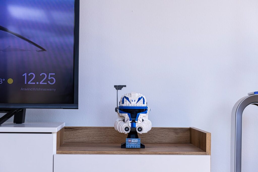 Photo Intelligent customer support robots in commerce