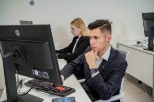 Photo continuous learning in information technology