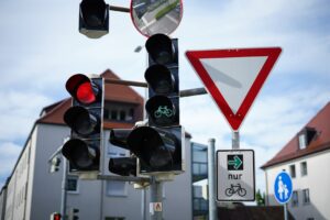 Photo traffic monitoring applications