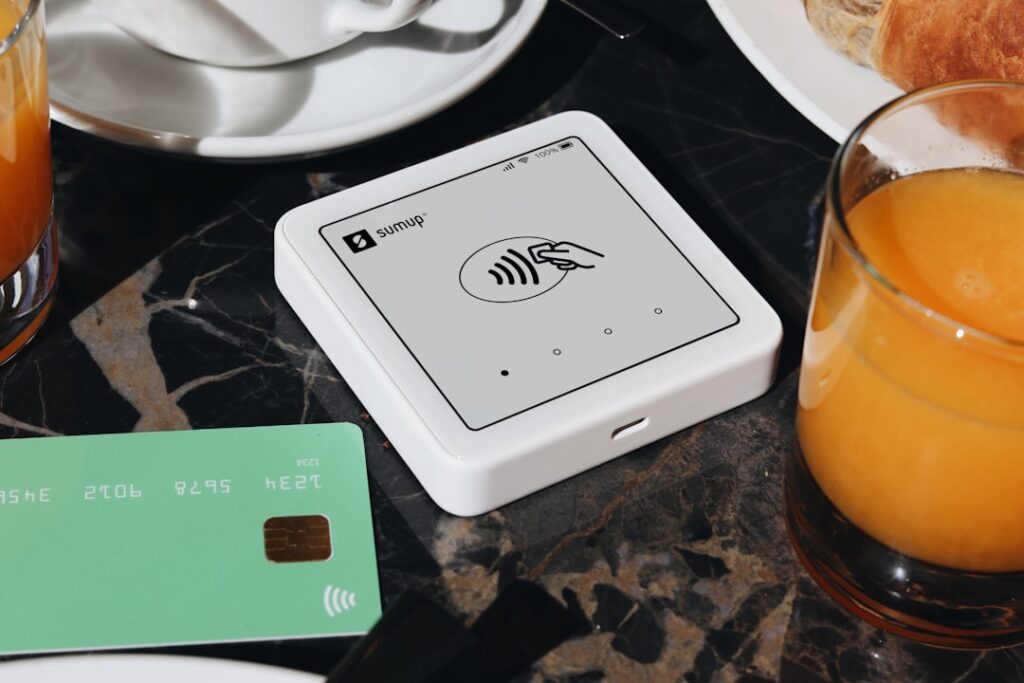 Photo digital banking services