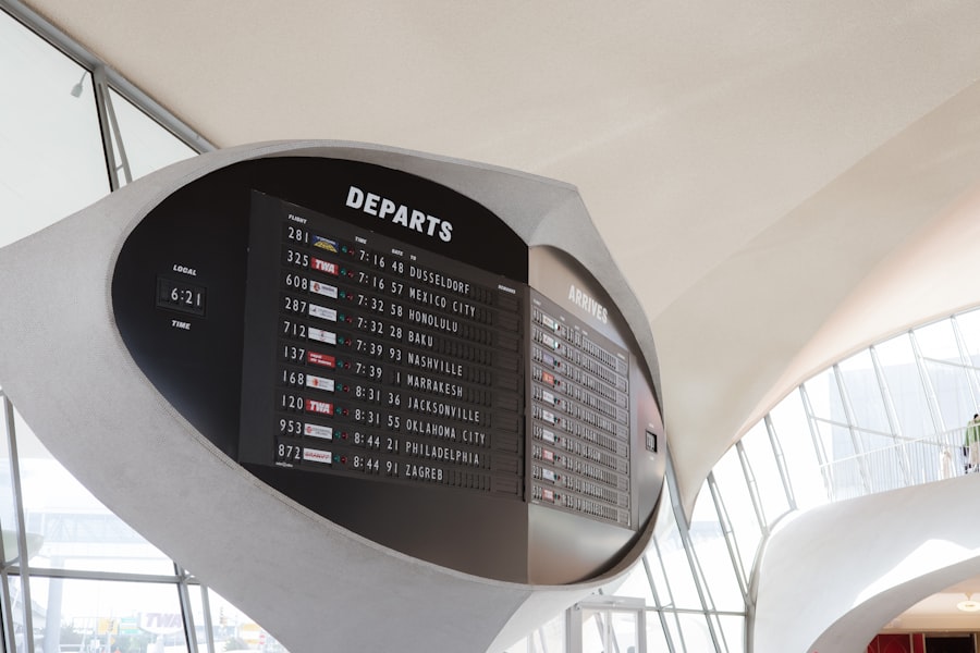 Photo flight and travel status tracking