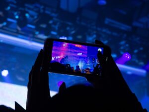 Photo Smartphone and live streaming industry
