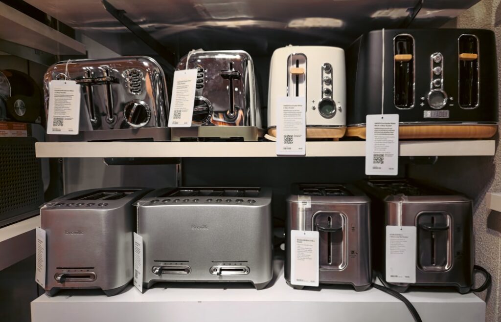Photo Voice-controlled kitchen appliances
