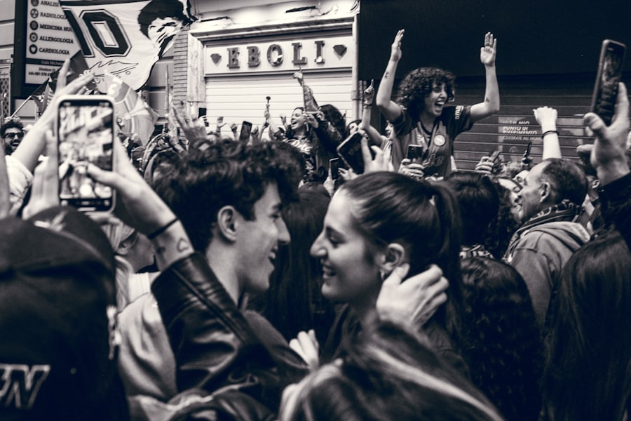 Photo Build loyal fanbase