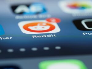 Photo Protect yourself from fake apps
