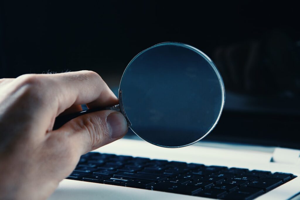 Photo detect fake links