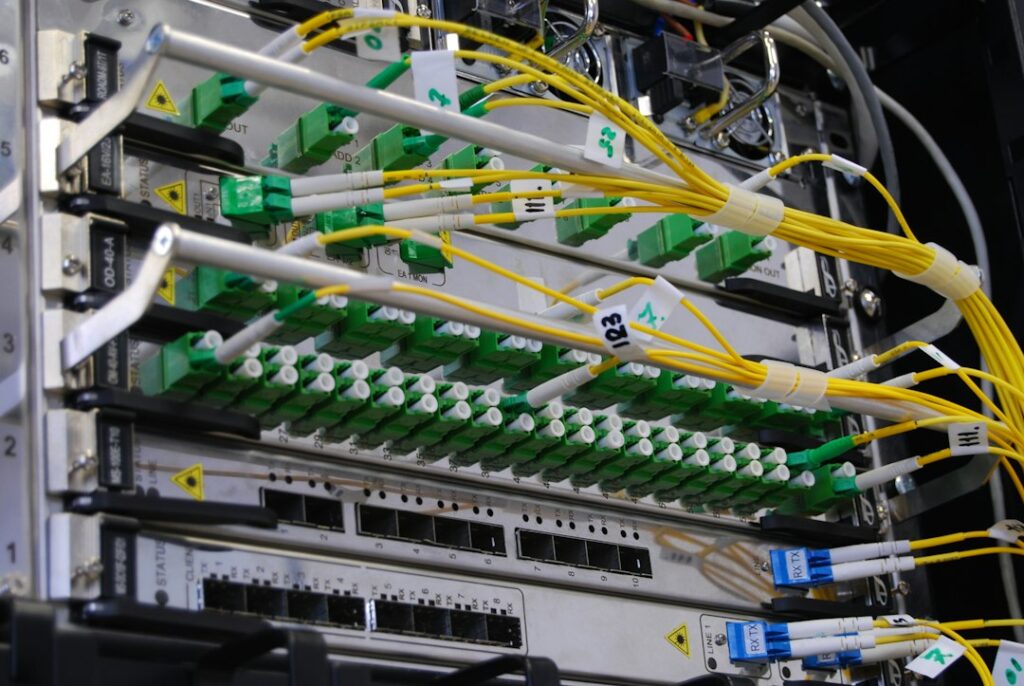 Photo data center energy efficiency optimization