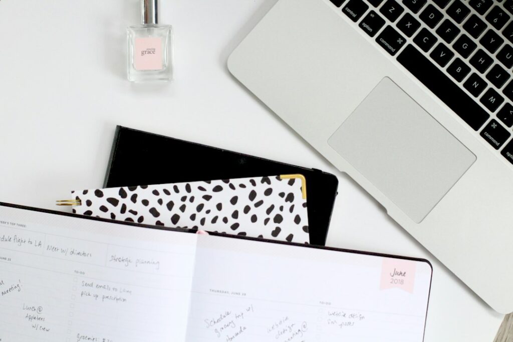 Photo personal blog for self accountability and goal tracking