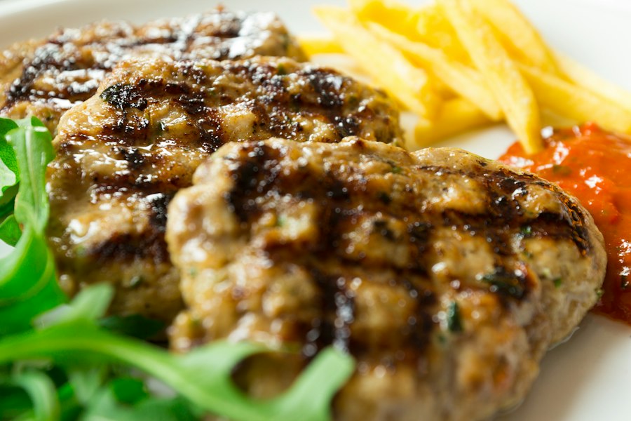Photo lab-grown meat alternatives development