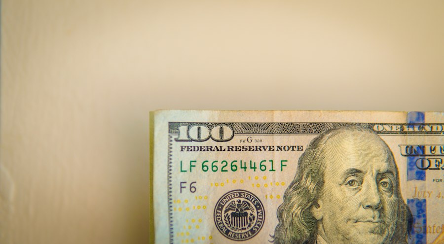 Photo Federal Reserve interest rates impact investments